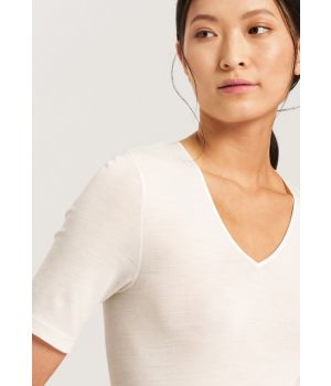 Hanro Woolen Silk T-Shirt V-Neck cygne