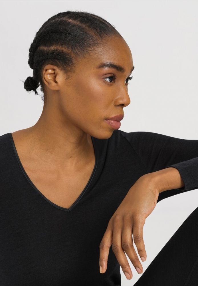 Hanro Woolen Silk Long Sleeve V-Neck zwart
