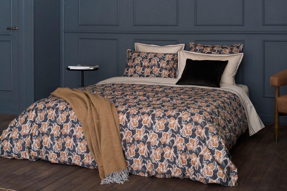 Nomo Delphine Satijn 240x220+2 Black